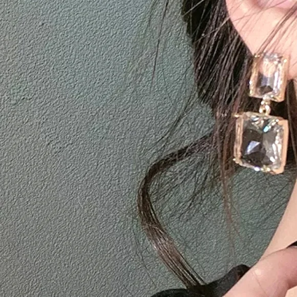 Anthropologie transparent glass dangle earrings; nwot - Picture 9 of 12